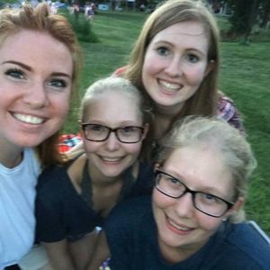 Meet your Posher, Holly